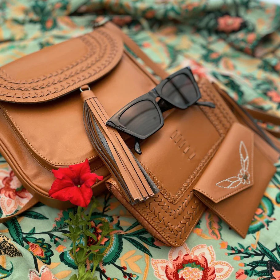 IVANA: Vegan Leather Bag Amber - MINDFUL STEPS