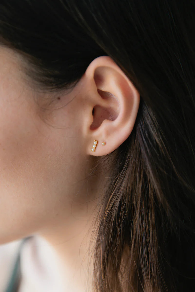 Pearl Bar Studs ( Gold) - SOPHIE