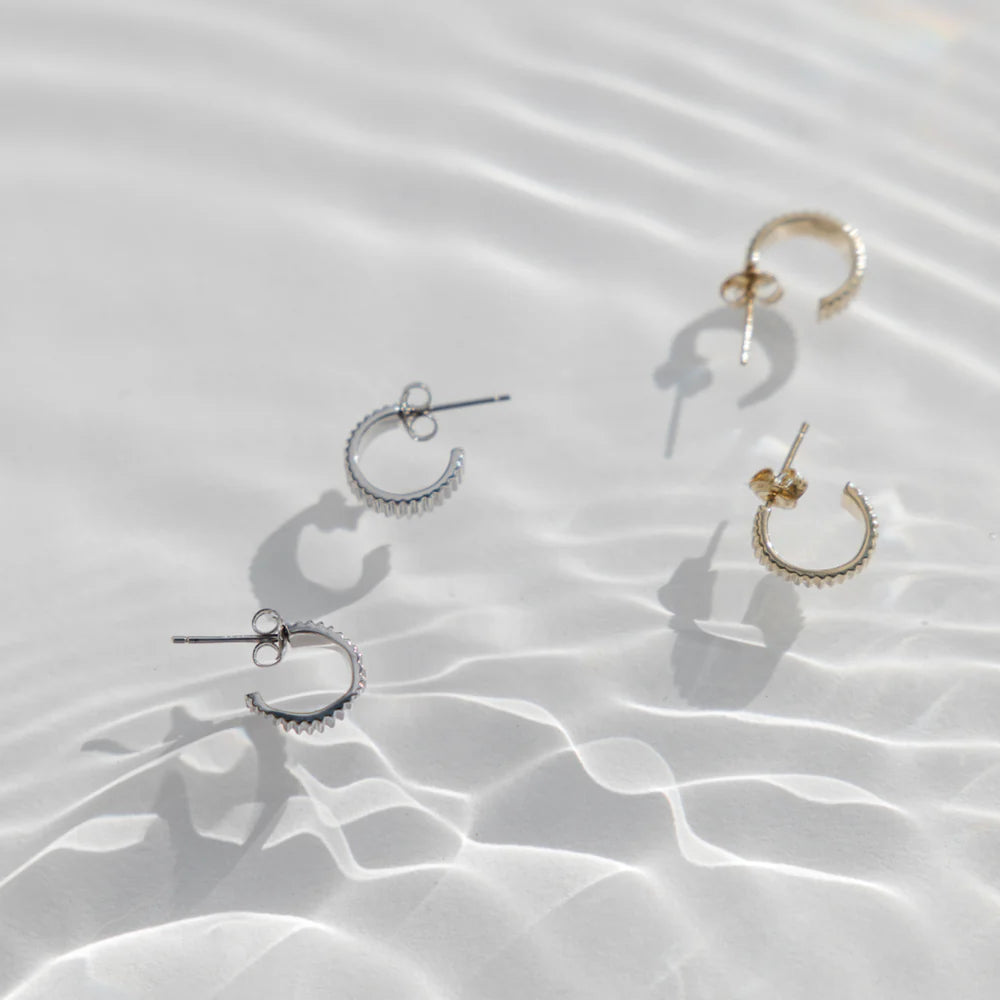 Lined Hoop Studs (Gold) - SOPHIE